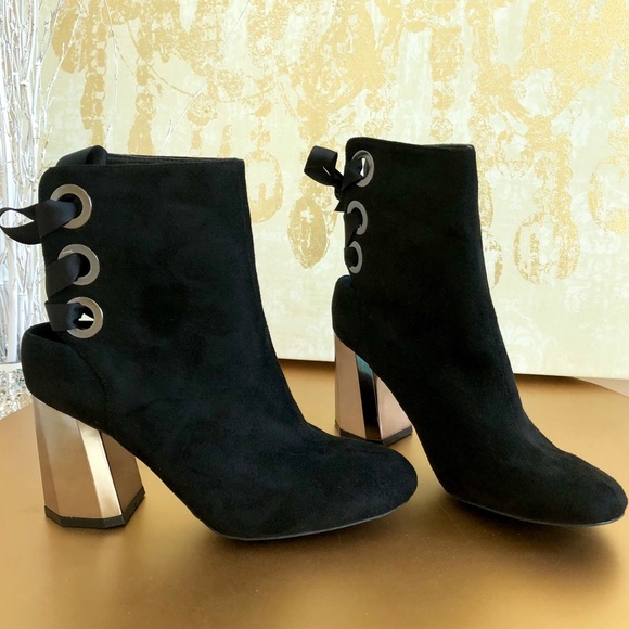 Boutique Shoes - NEW Trendy Metallic Ankle Booties